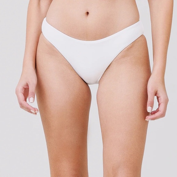 NWT Eberjey Women’s So Solid Annia Bikini Bottoms in Ecru in size XS - Picture 1 of 7